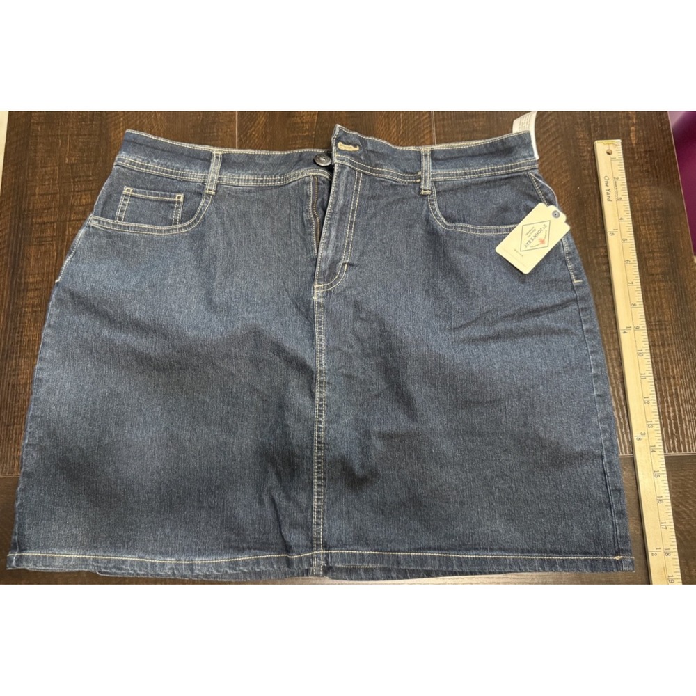 St. Johns Bay Women Dark Wash Denim Skort Size 16W High Rise Pockets Casual